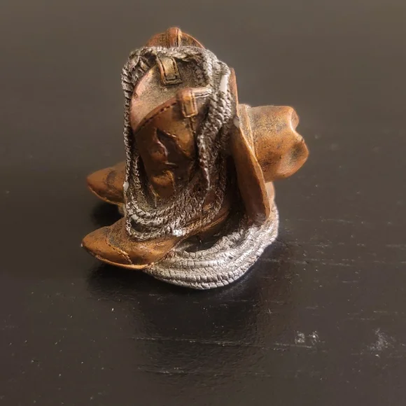 2" Cowboy Hat Boots and Rope Decorative Figure - Picture 3 of 5